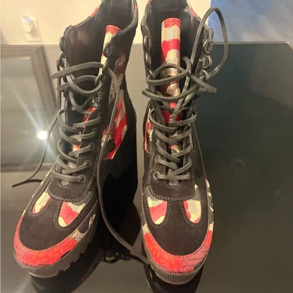 Louis Vuitton Desert Boots - Picture 4 of 4